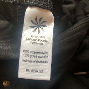 Athleta pants / drawstring waist & ankles / size L